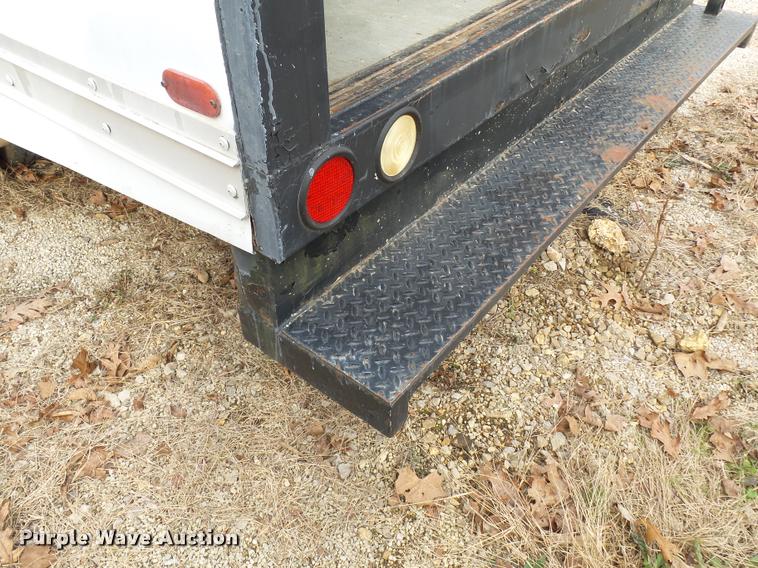 image for item K3413 1988 GMC Vandura G3500 box truck