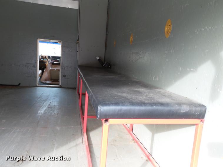 image for item K3413 1988 GMC Vandura G3500 box truck