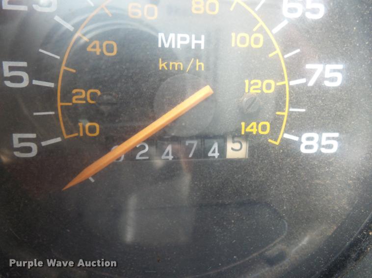 image for item K3413 1988 GMC Vandura G3500 box truck