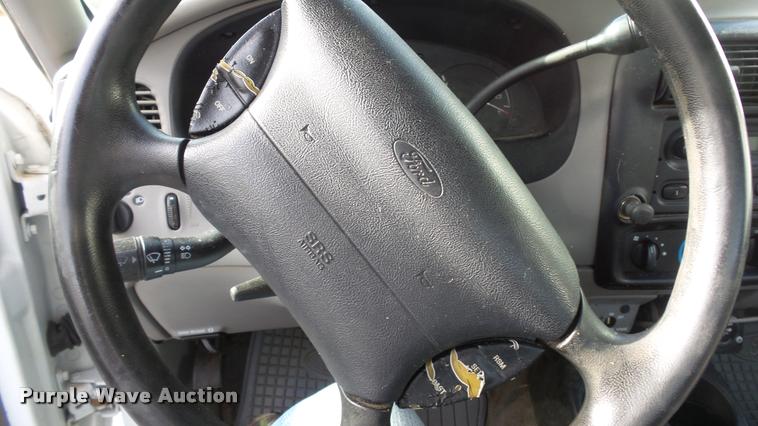 image for item K8039 1998 Ford Ranger pickup truck