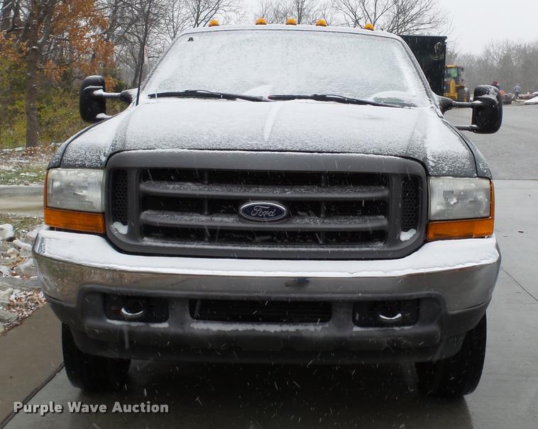 image for item K8064 2001 Ford F550 Super Duty XL utility truck