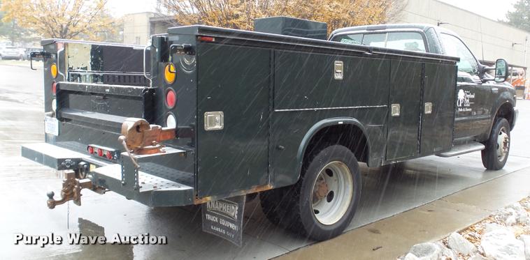 image for item K8064 2001 Ford F550 Super Duty XL utility truck