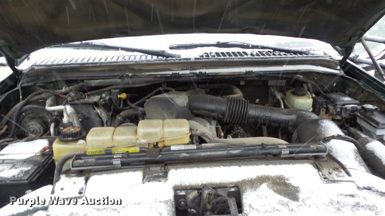 image for item K8064 2001 Ford F550 Super Duty XL utility truck