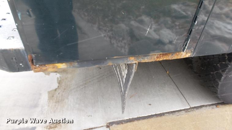 image for item K8064 2001 Ford F550 Super Duty XL utility truck