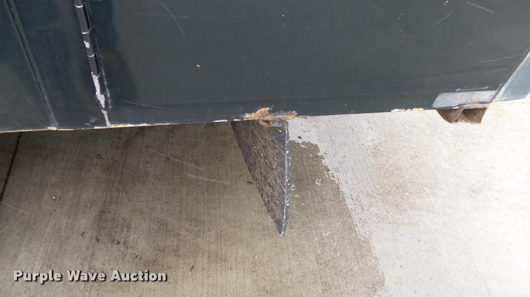 image for item K8064 2001 Ford F550 Super Duty XL utility truck