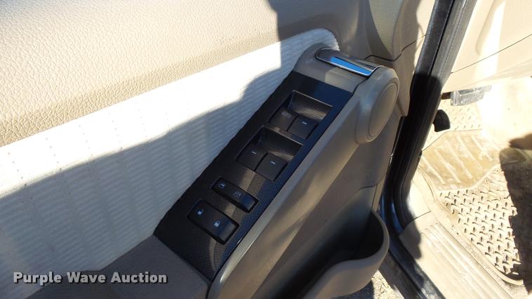 image for item K8068 2010 Ford Explorer XLT SUV