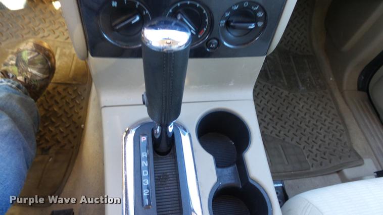 image for item K8068 2010 Ford Explorer XLT SUV