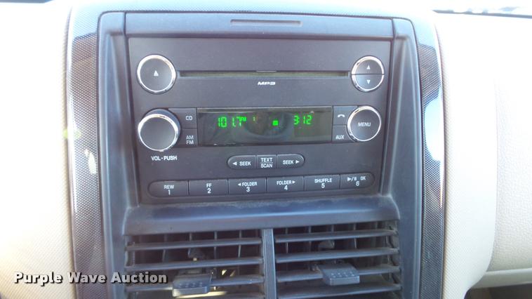 image for item K8068 2010 Ford Explorer XLT SUV