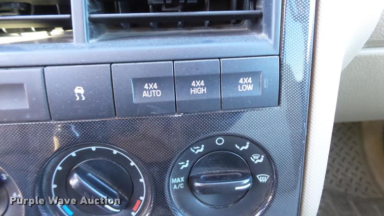 image for item K8068 2010 Ford Explorer XLT SUV