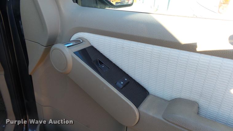 image for item K8068 2010 Ford Explorer XLT SUV