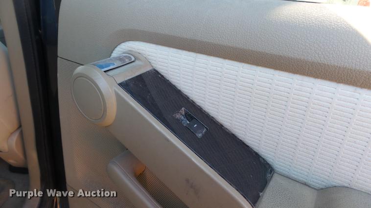 image for item K8068 2010 Ford Explorer XLT SUV