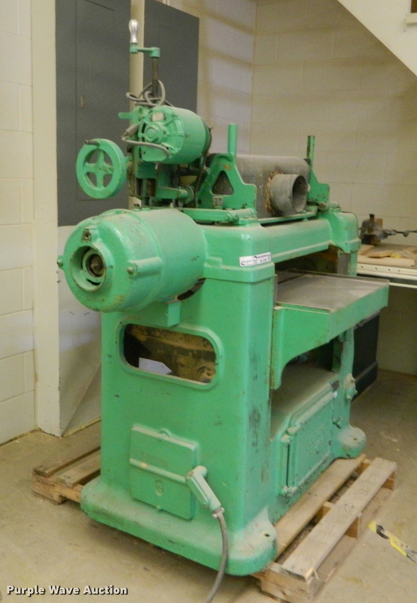 Oliver 299D wood planer in Hays, KS Item BK9309 sold Purple Wave