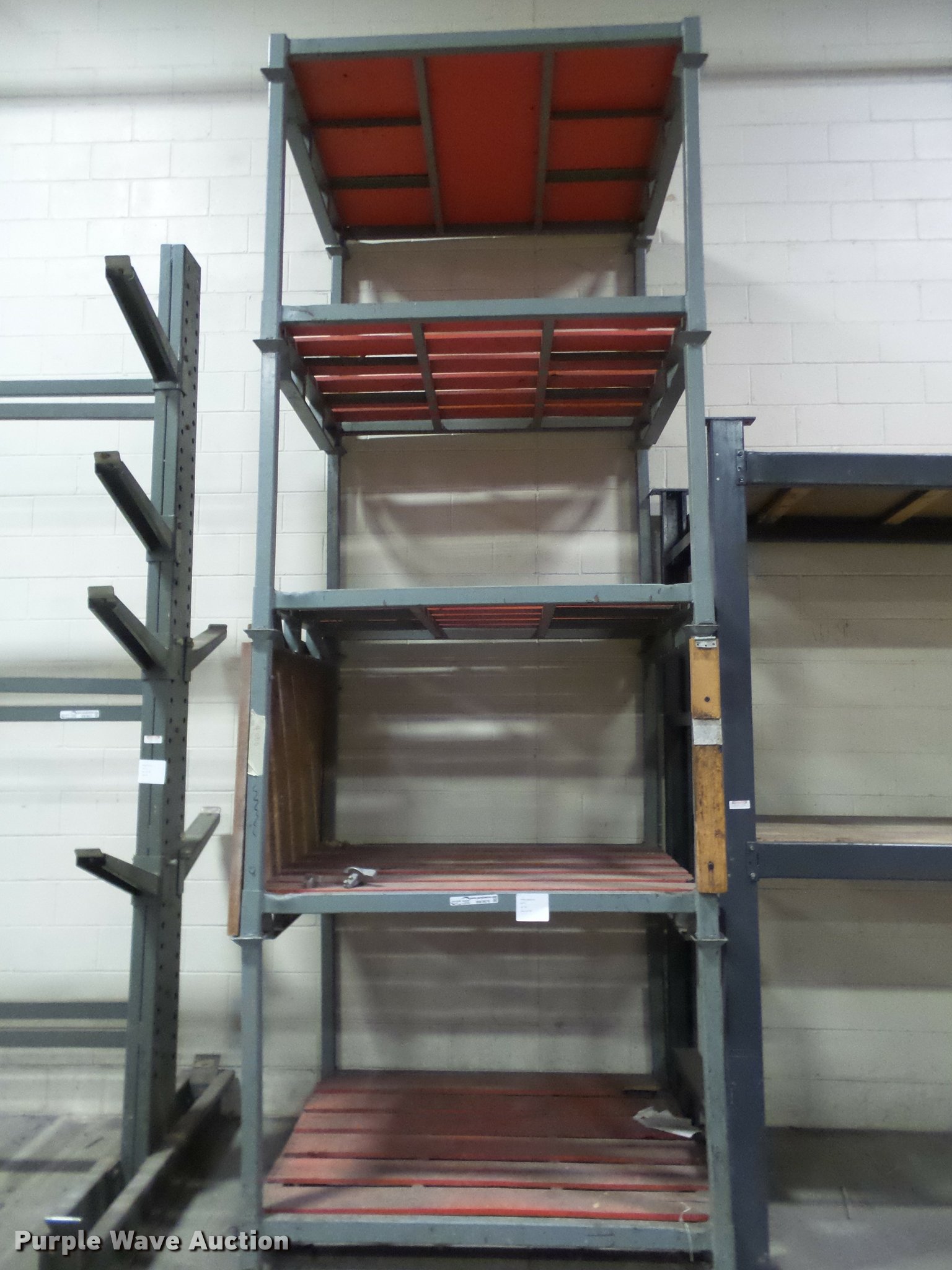 Stackable pallet racking in Lansing, KS Item BW9676 sold Purple Wave