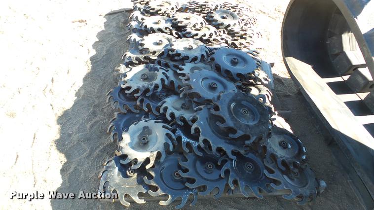 image for item DG9196 Approximately 60 trash whippers