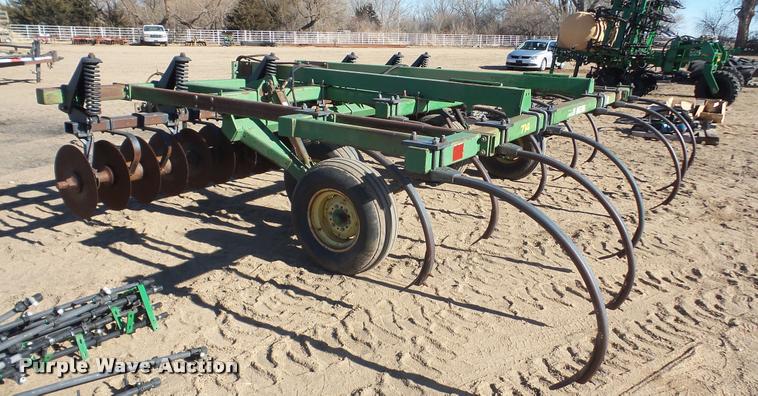 image for item DG9201 John Deere 714 mulch finisher