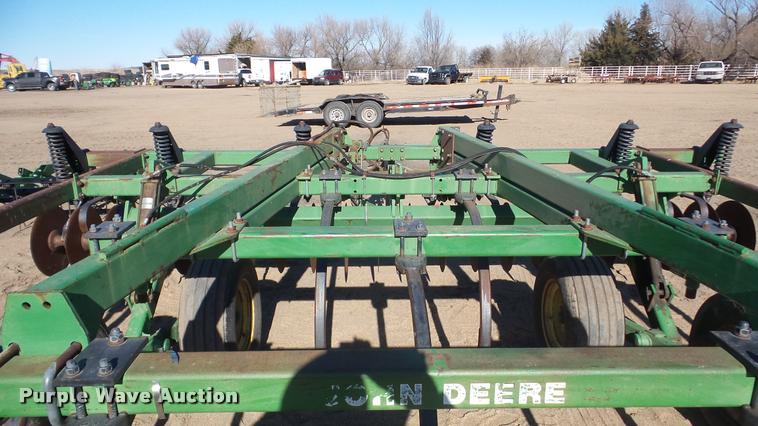 image for item DG9201 John Deere 714 mulch finisher