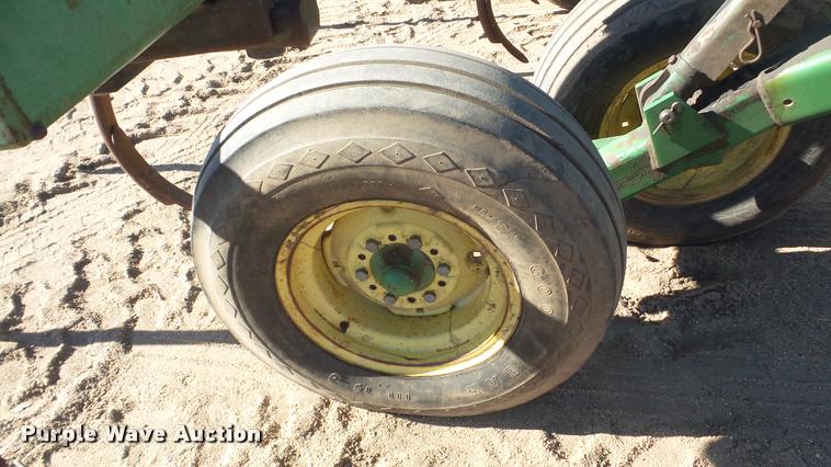 image for item DG9201 John Deere 714 mulch finisher