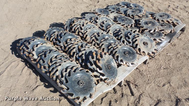 image for item DG9204 Approximately 60 trash whippers