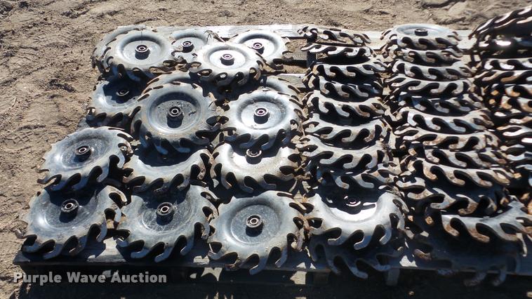 image for item DG9204 Approximately 60 trash whippers