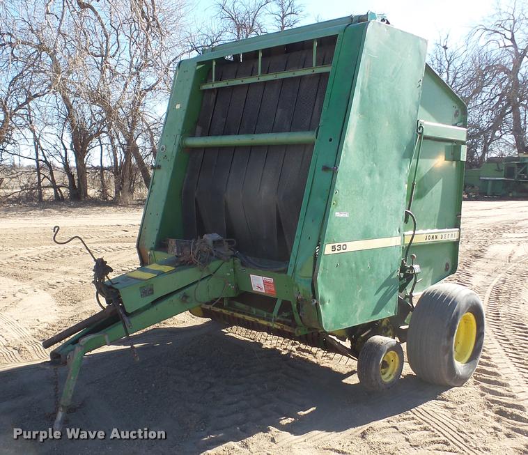 image for item DG9247 1984 John Deere 530 round baler