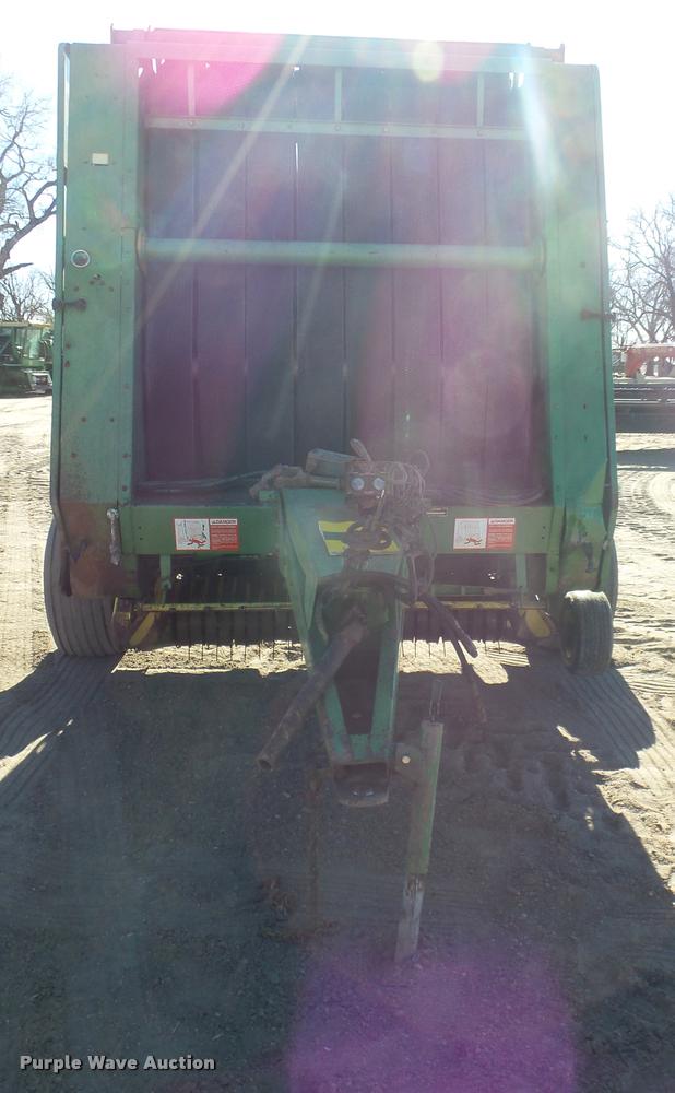 image for item DG9247 1984 John Deere 530 round baler