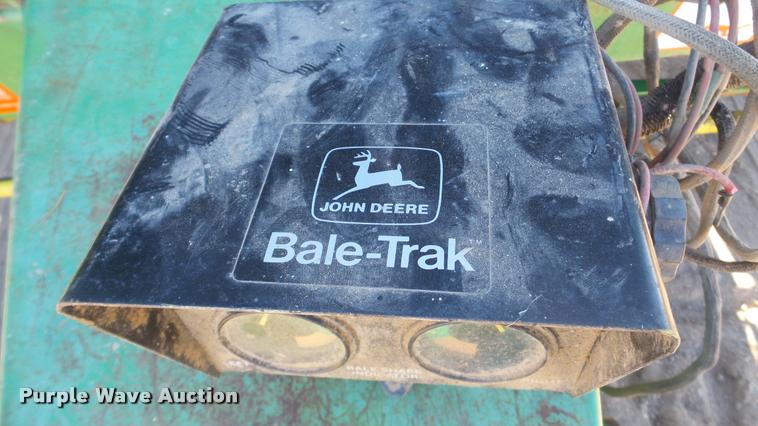 image for item DG9247 1984 John Deere 530 round baler