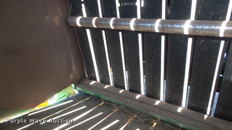 image for item DG9247 1984 John Deere 530 round baler