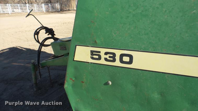image for item DG9247 1984 John Deere 530 round baler