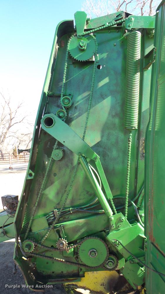 image for item DG9247 1984 John Deere 530 round baler