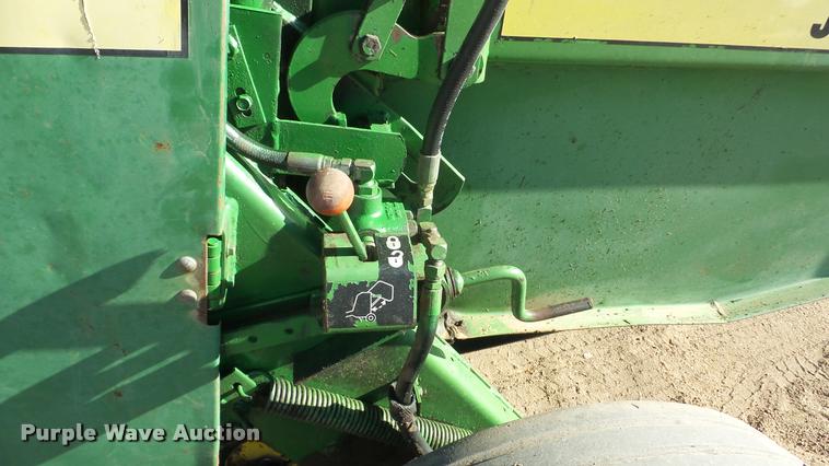 image for item DG9247 1984 John Deere 530 round baler