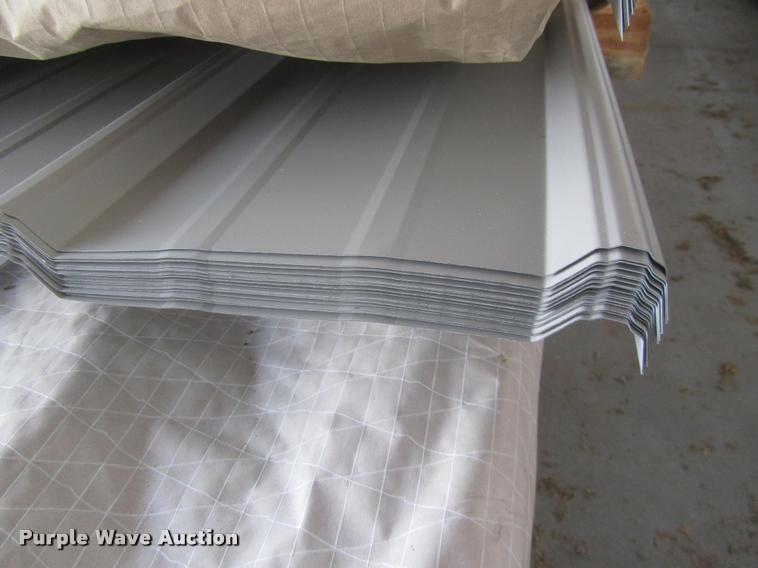 image for item F1747 (30) sheets of metal siding/roofing
