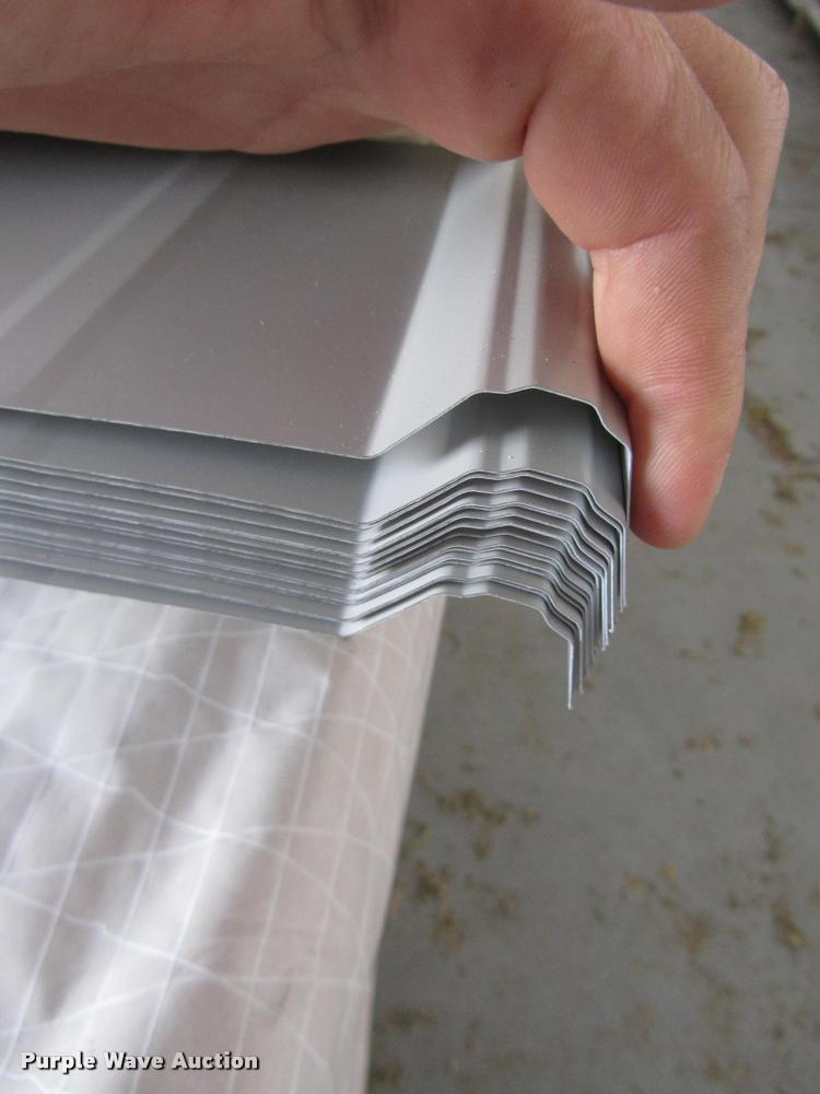image for item F1747 (30) sheets of metal siding/roofing