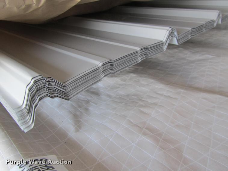 image for item F1747 (30) sheets of metal siding/roofing