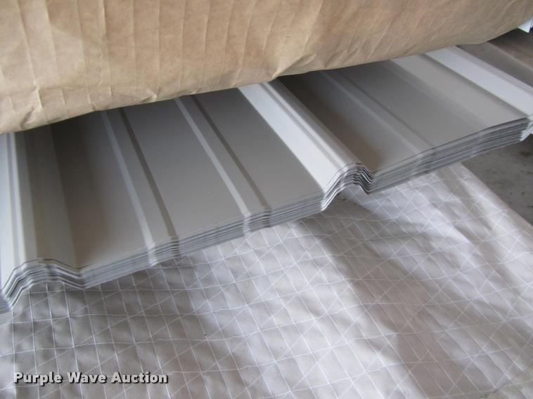 image for item F1747 (30) sheets of metal siding/roofing