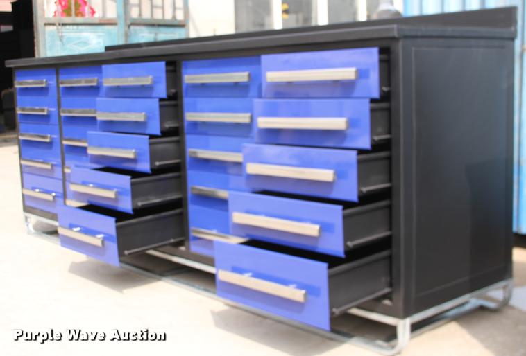 image for item F1778 Steel work bench