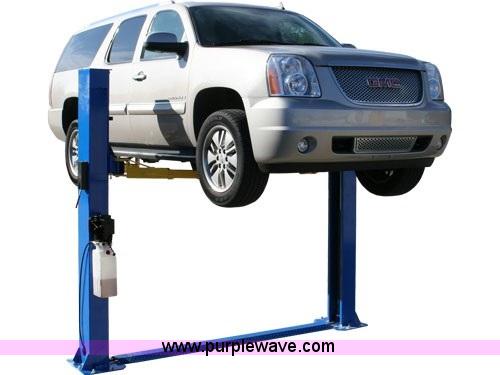 image for item F1792 Two post car/truck lift
