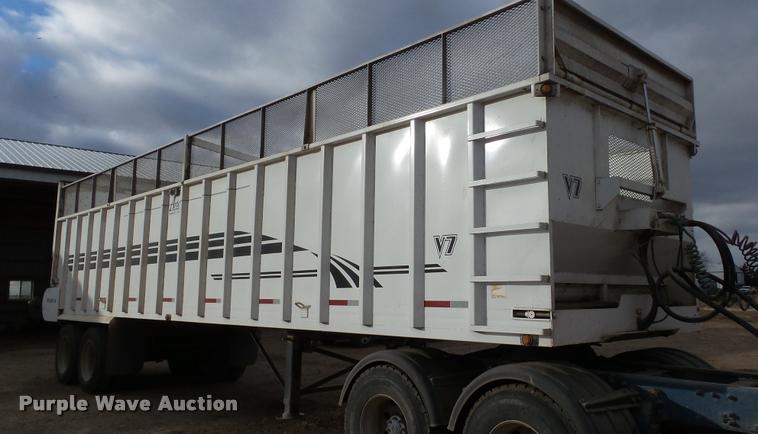 image for item J5724 2007 Artex V7 silage trailer