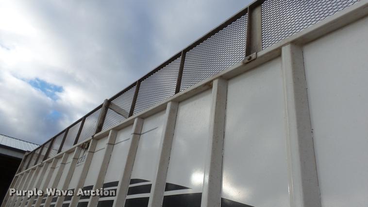 image for item J5724 2007 Artex V7 silage trailer