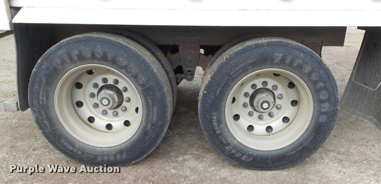 image for item J5724 2007 Artex V7 silage trailer