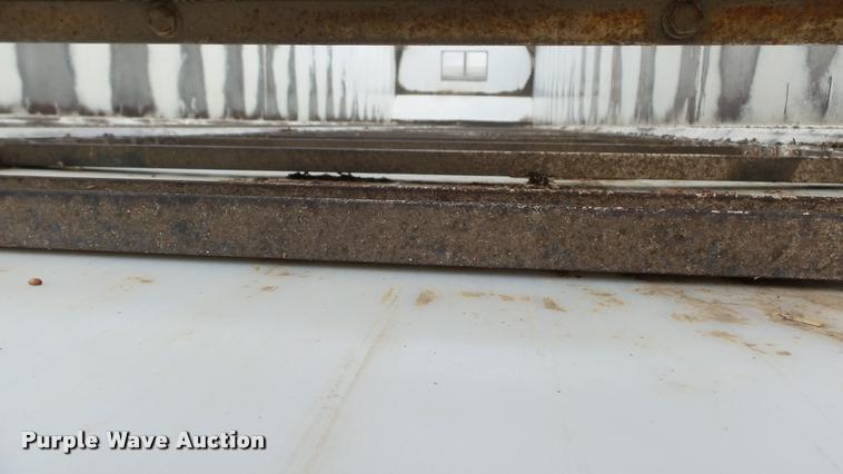 image for item J5724 2007 Artex V7 silage trailer