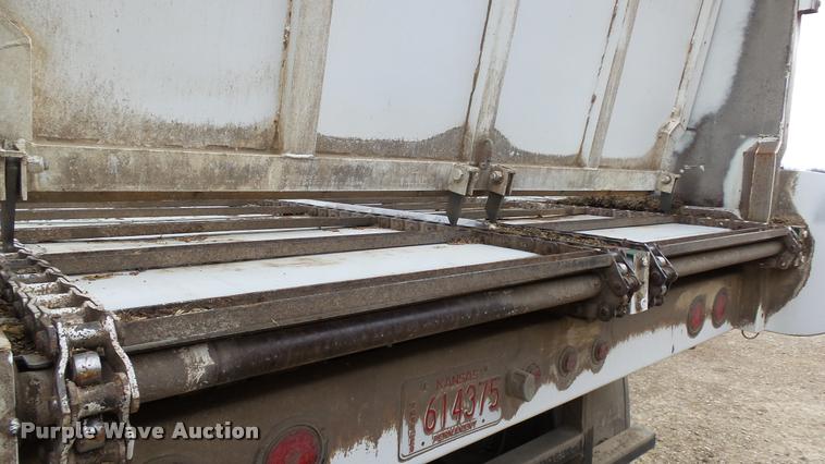 image for item J5724 2007 Artex V7 silage trailer