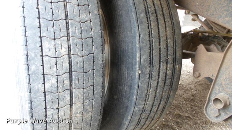 image for item J5724 2007 Artex V7 silage trailer