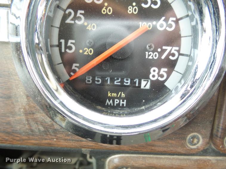 image for item DB1756 1998 Freightliner FLD semi truck