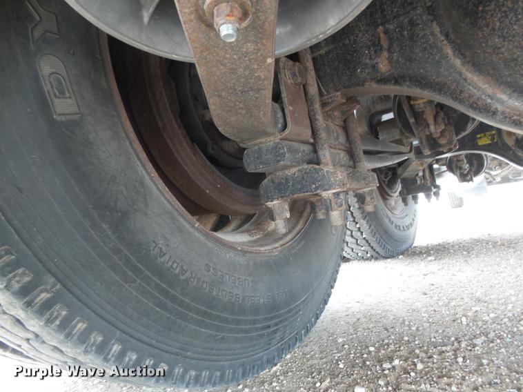 image for item DB1756 1998 Freightliner FLD semi truck