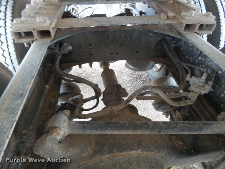 image for item DB1756 1998 Freightliner FLD semi truck