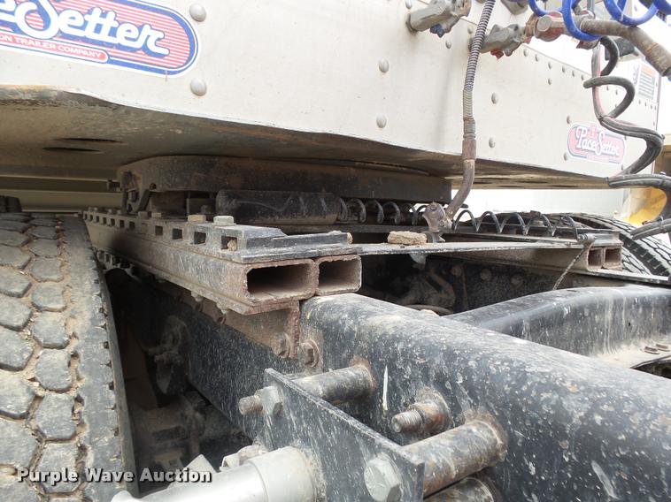 image for item DB1756 1998 Freightliner FLD semi truck