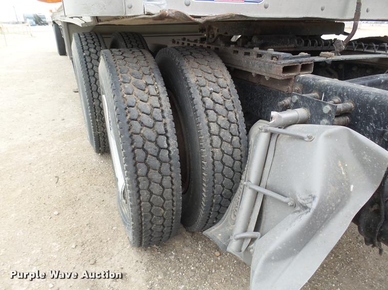 image for item DB1756 1998 Freightliner FLD semi truck