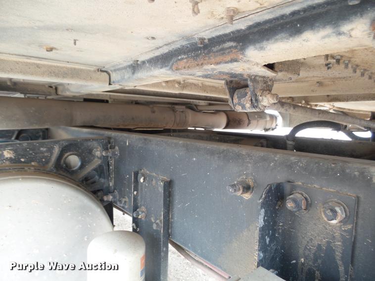 image for item DB1756 1998 Freightliner FLD semi truck