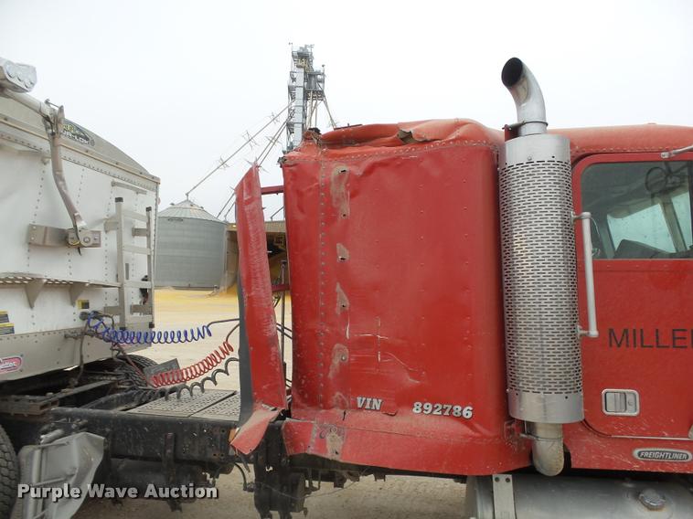 image for item DB1756 1998 Freightliner FLD semi truck