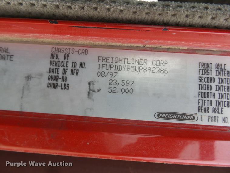 image for item DB1756 1998 Freightliner FLD semi truck